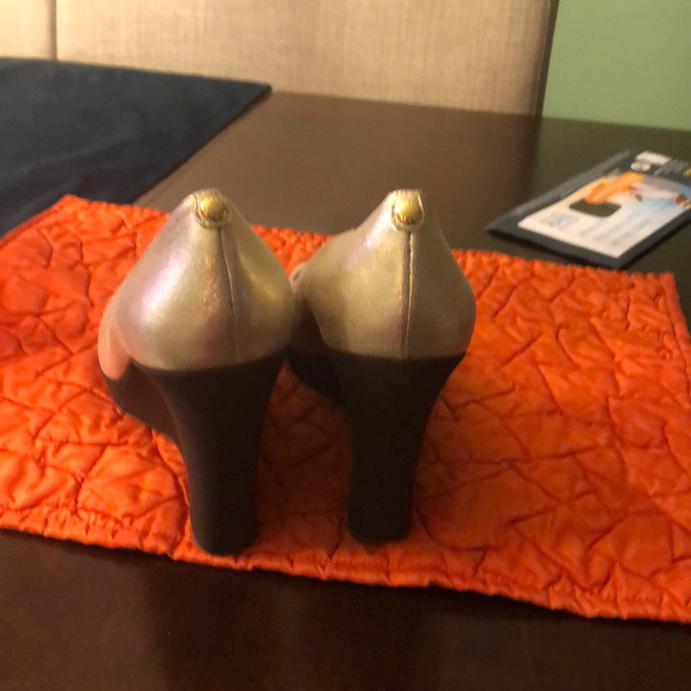 Shoes 👠 - Picture 4 of 8